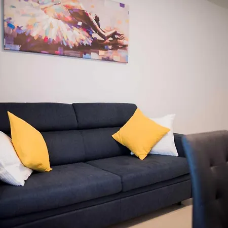 Little Beauty トロギール