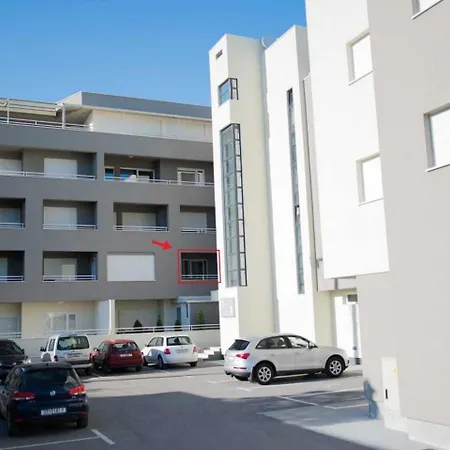 Little Beauty トロギール