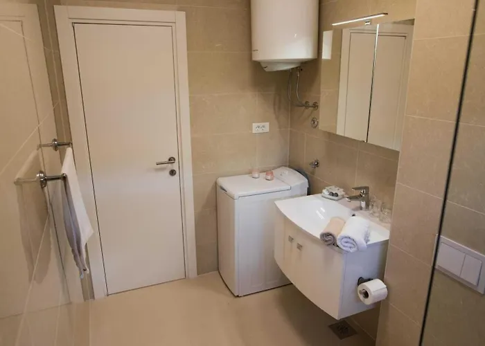 Little Beauty 아파트 *